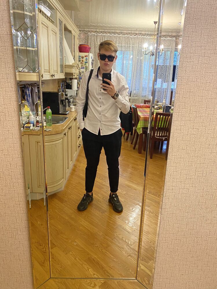  35804231  , 21 ,    -