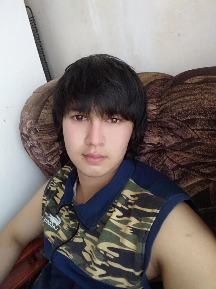  28877331  Ilya, 27 ,    