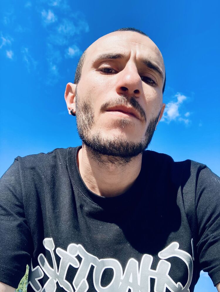  52935941  , 30 ,    -