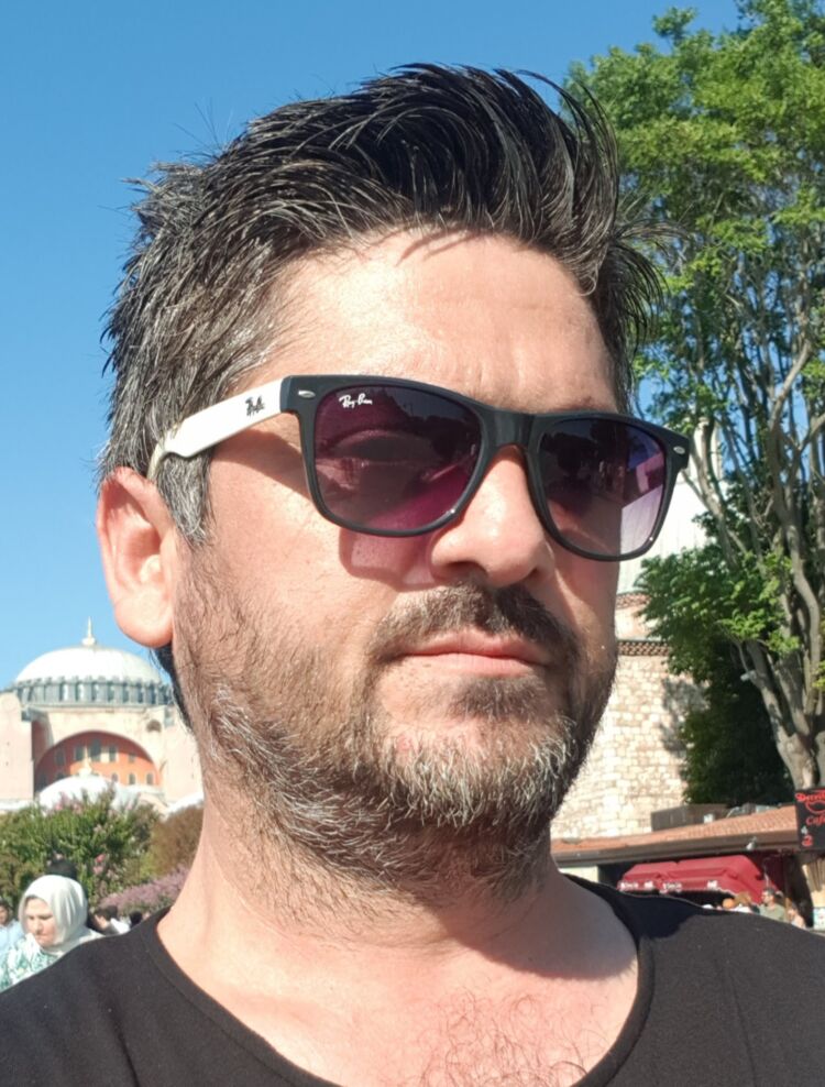  54700321  Bulent, 47 ,    Tuzla