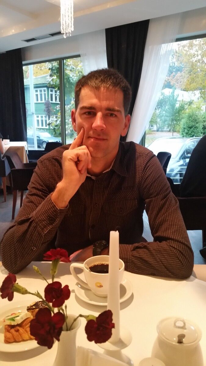  ,   Kestutis, 44 ,   ,   , c , 