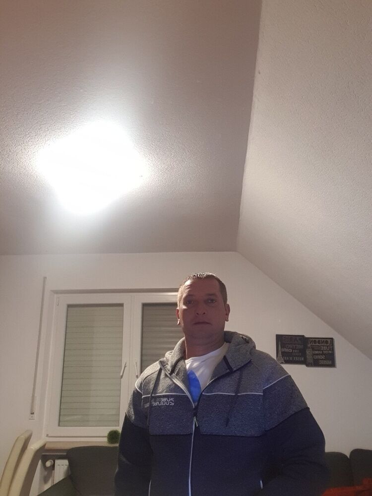  21399521  Alex, 45 ,    