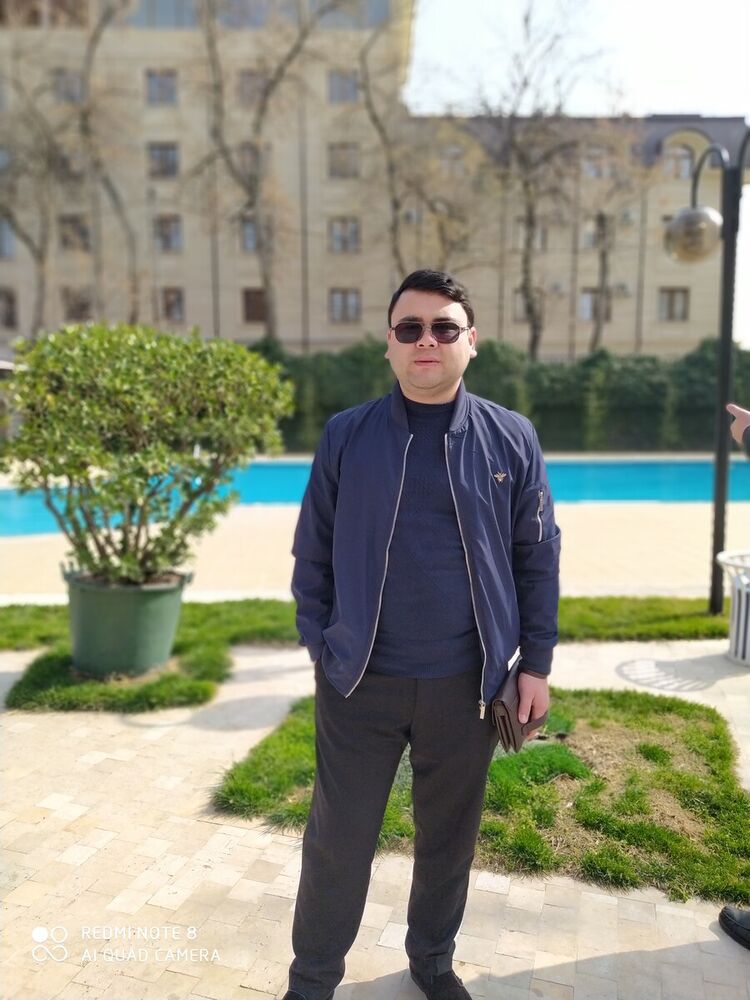  19946081  Elyor, 32 ,    