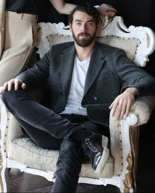  27636311  , 25 ,    -