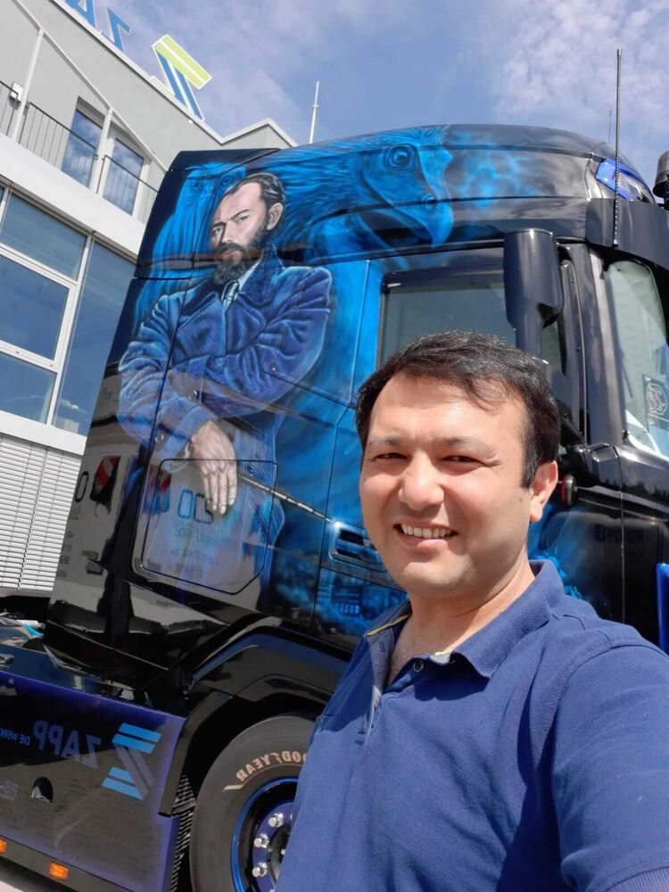  46840411  NURIK, 37 ,    