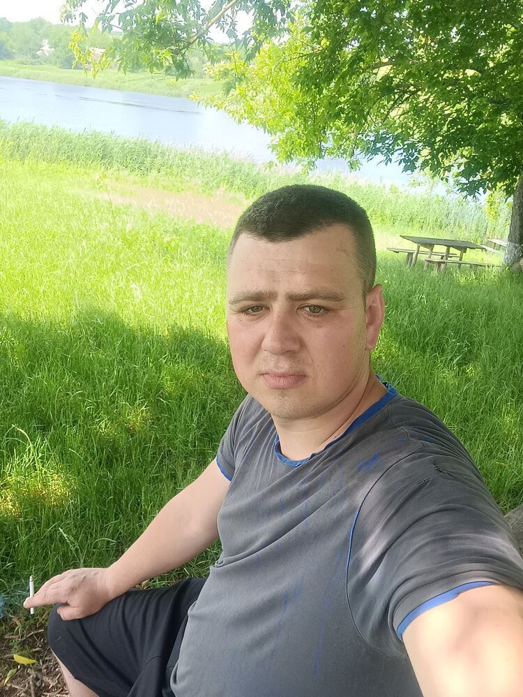  44335231  , 28 ,    