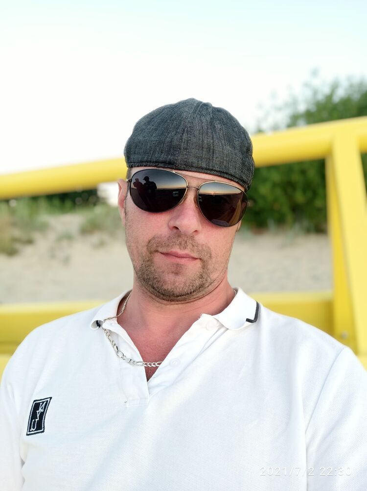 ,   Alex, 43 ,   ,   , c , 