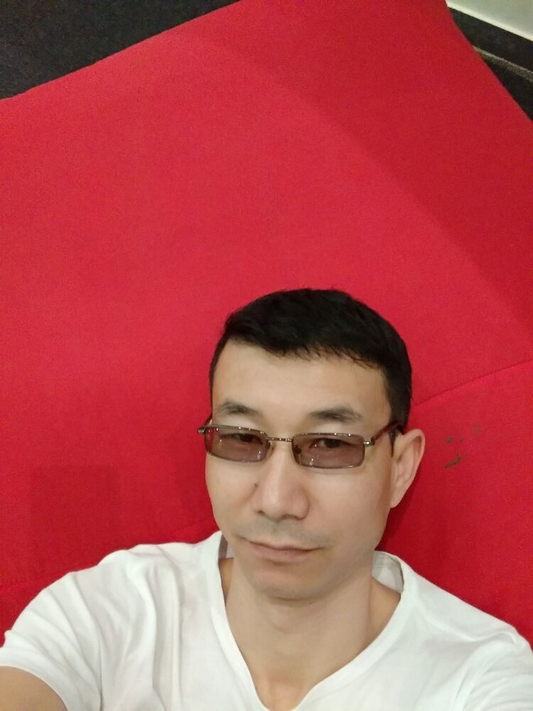  ,   Bek, 44 ,  