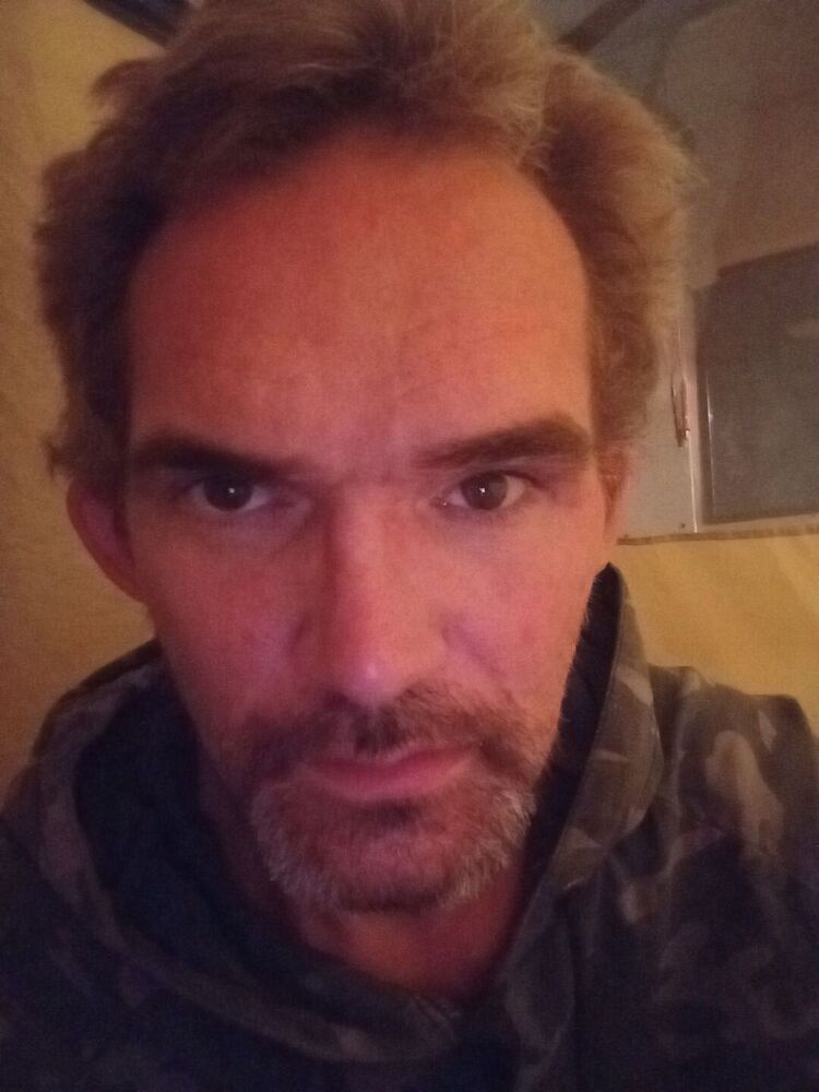  46045811  , 42 ,    