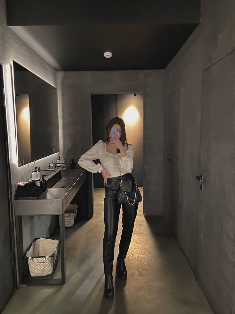  ,   Angel, 25 ,   ,   , c , 