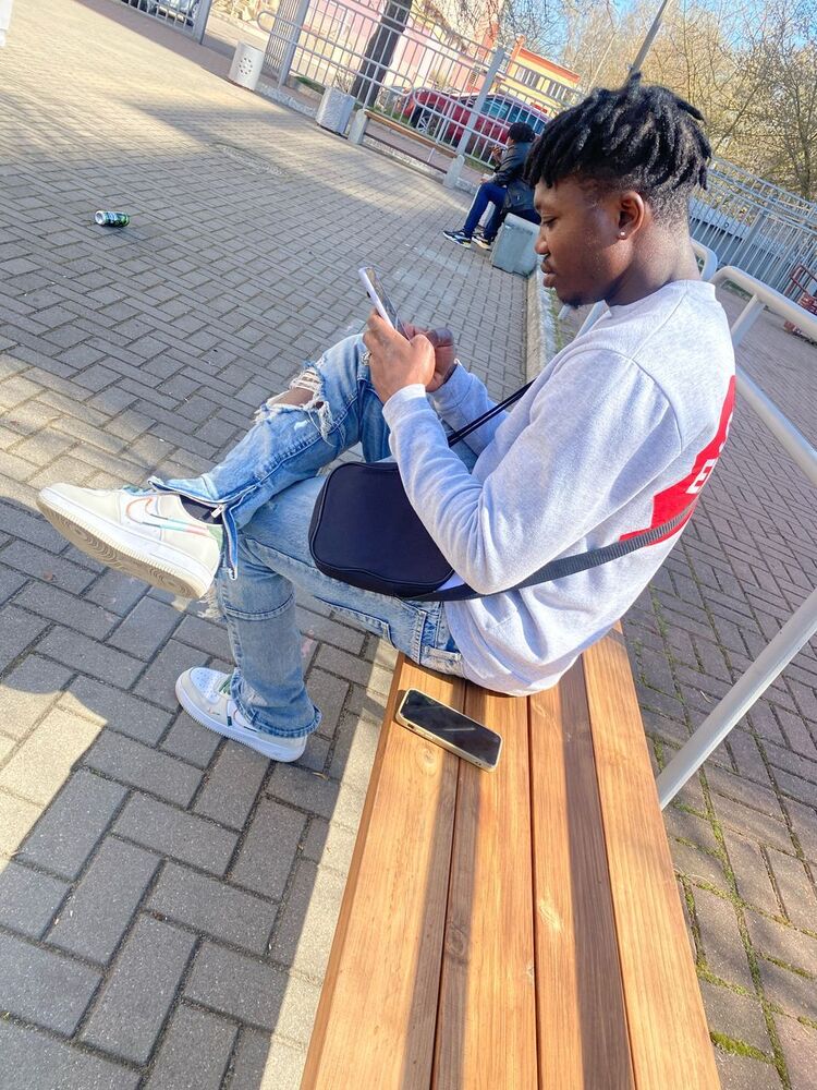  ,   Oheneba, 27 ,   ,   