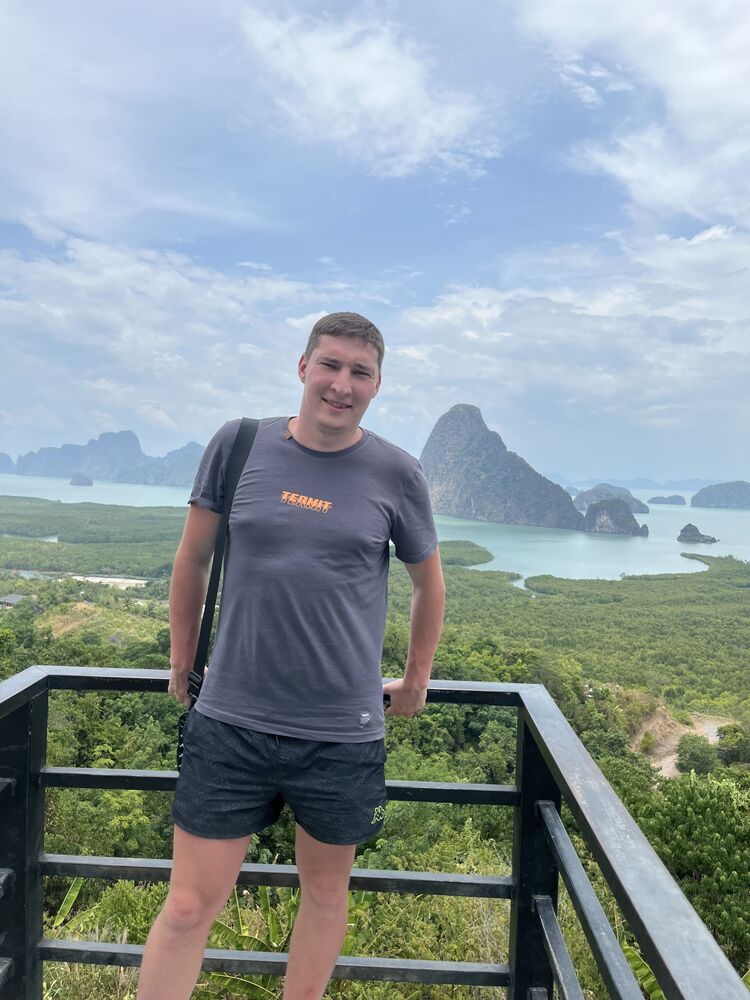  42209931  Bogdan, 29 ,    Phuket