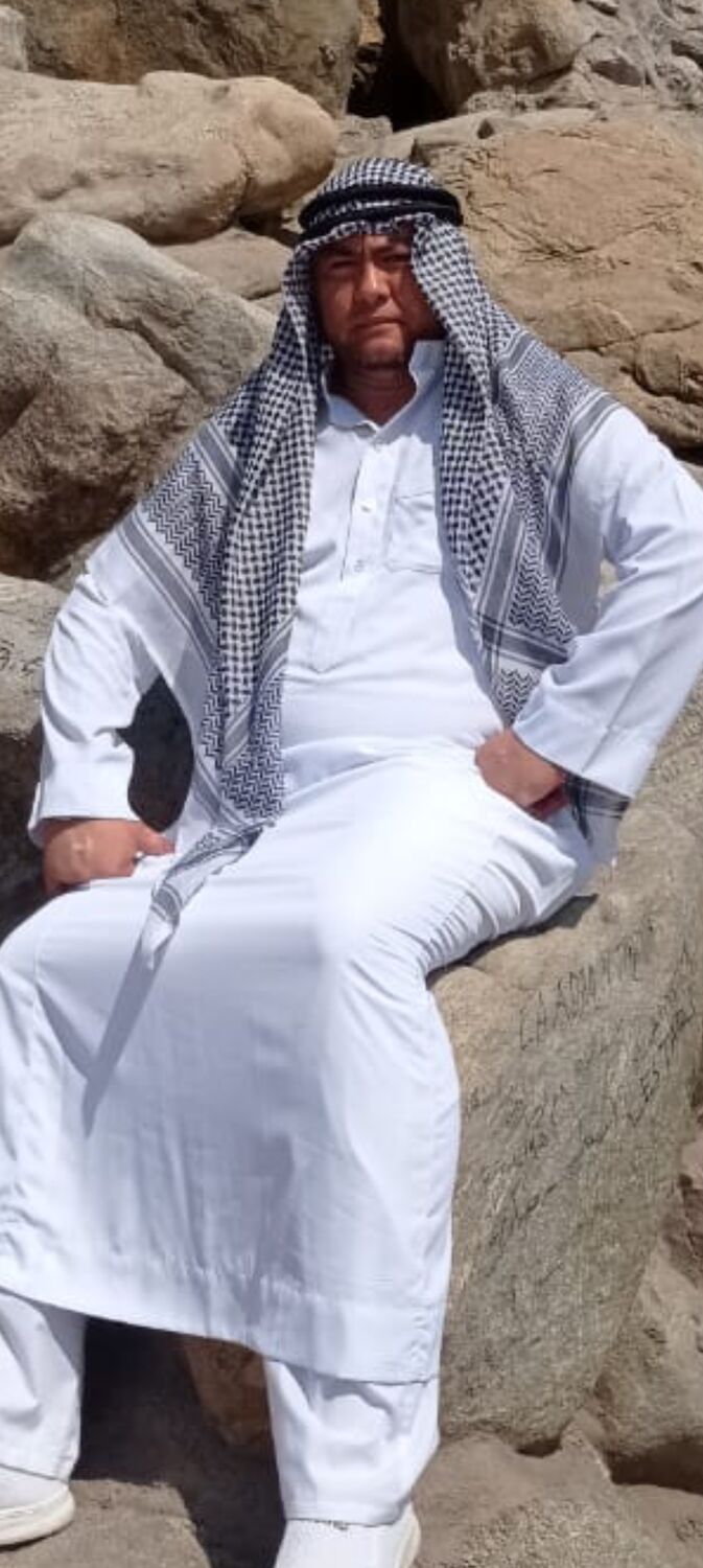  53809541  Abubacr, 39 ,    