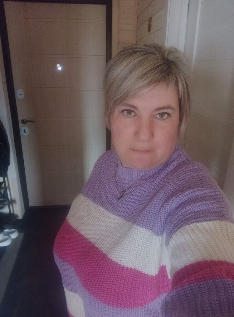  53499221  Veronika, 45 ,    