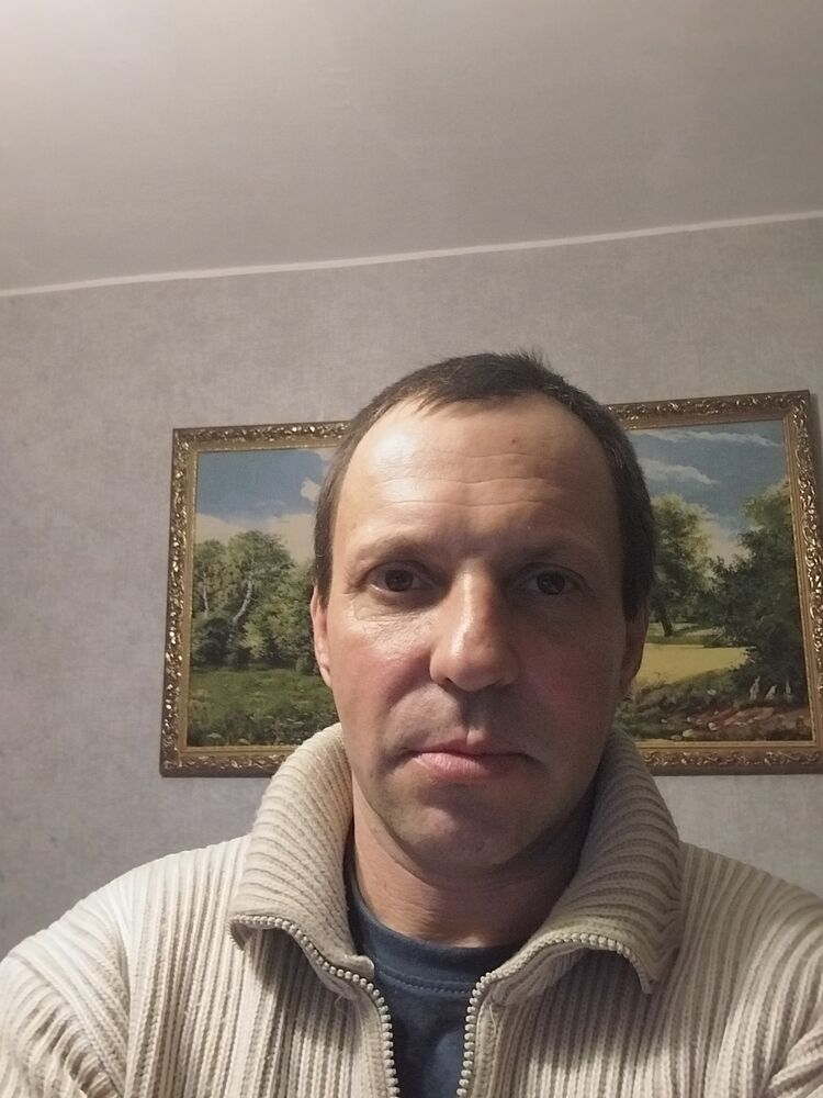  48738341  Ivan, 46 ,    