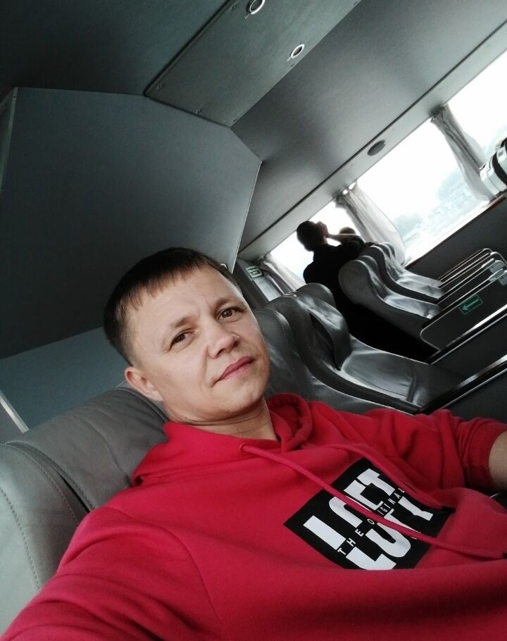  45904081  , 38 ,    -
