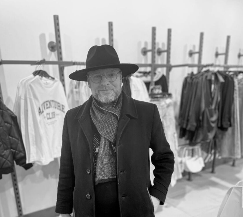 ���� 36161671 ������� ������, 53 ����, ���� ���������� � �������������