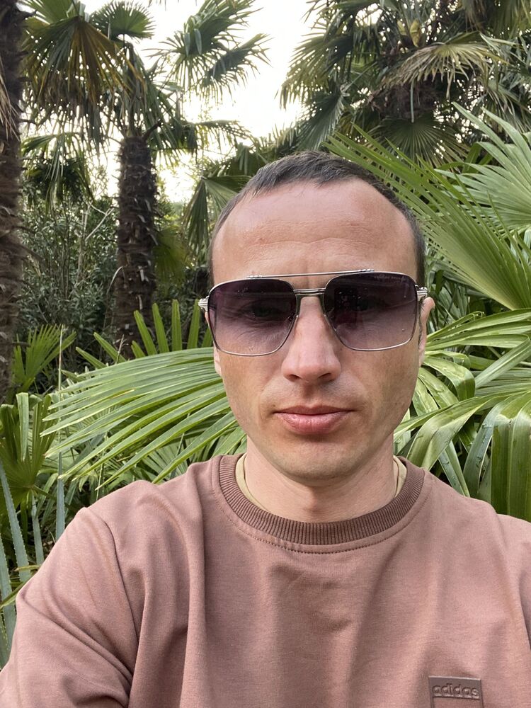  51015711  Andrey, 37 ,    