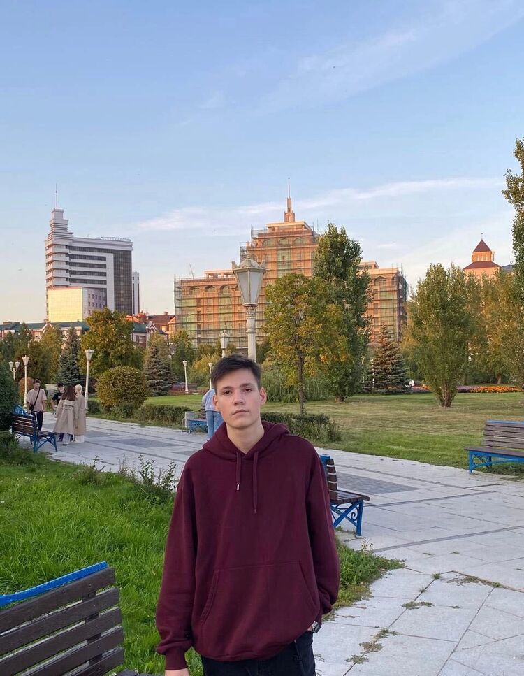  42985471  , 20 ,    