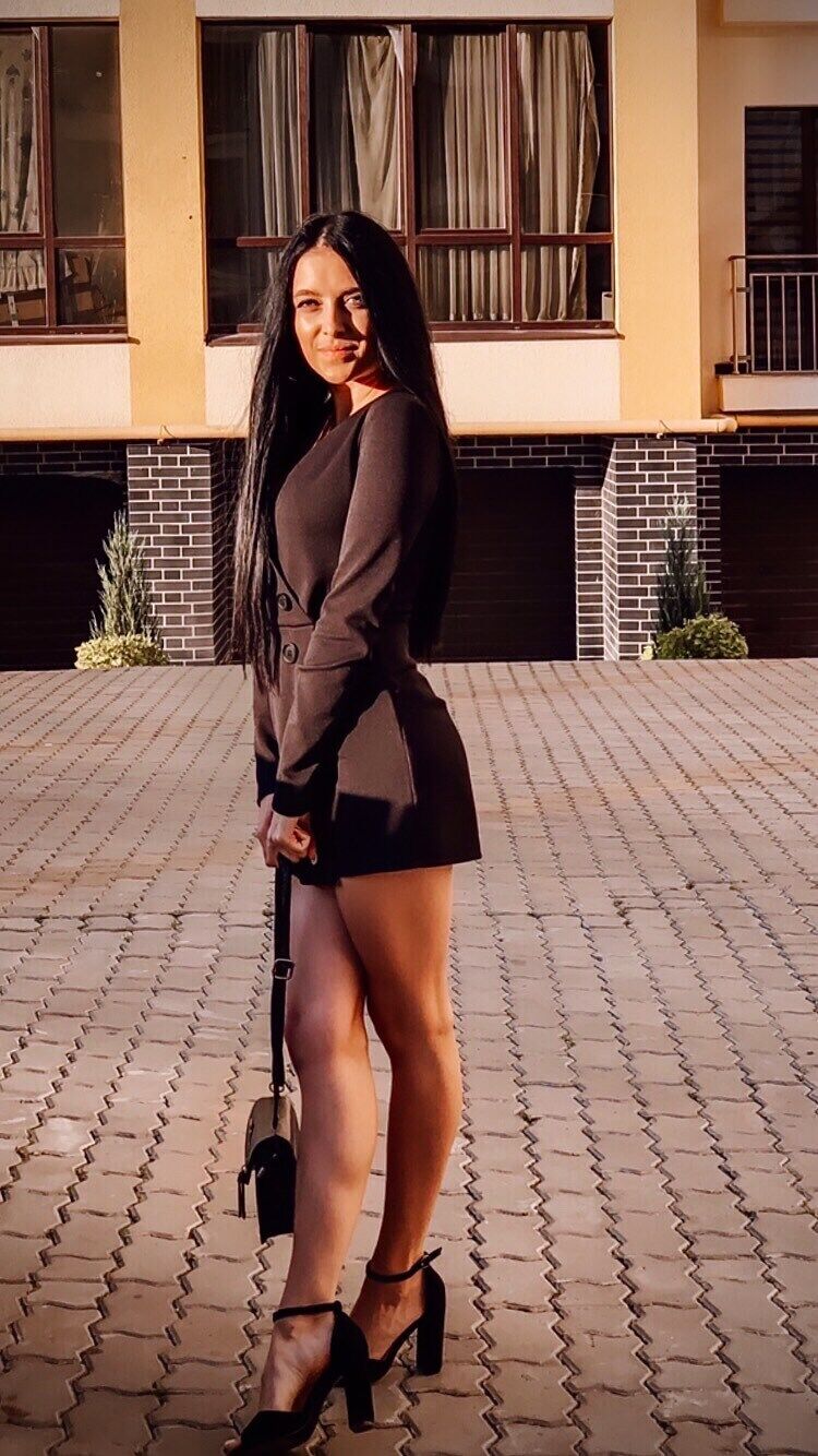  ,   Diana, 25 ,   ,   
