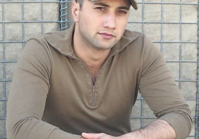  ,   Denis, 33 ,   ,   , c 