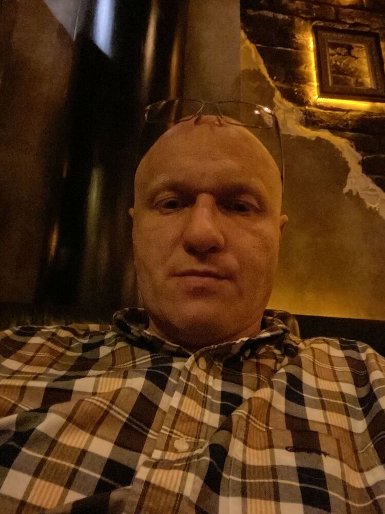  52221921  Oleg, 48 ,    -