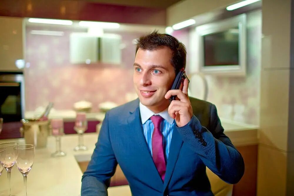  38045161  Roman, 42 ,    