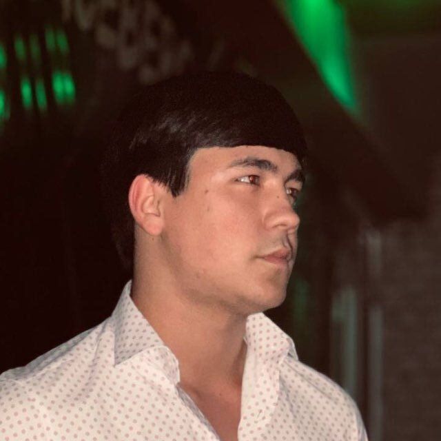  54728241  Artur, 22 ,    