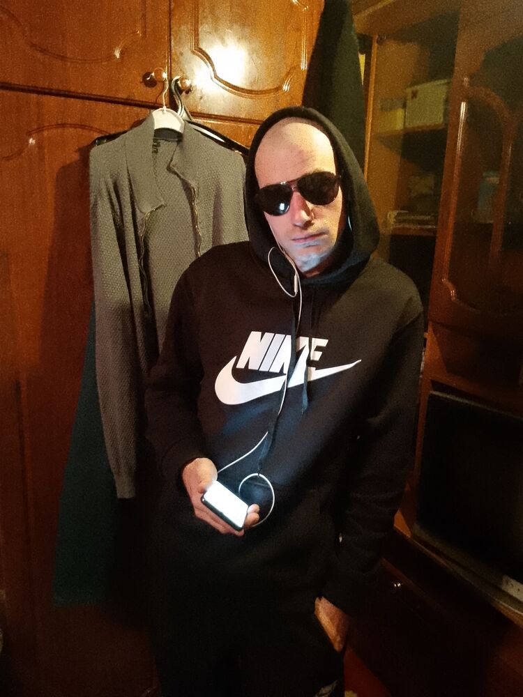  54417591  , 31 ,    -