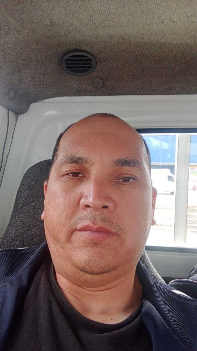  ,   Alex, 32 ,   ,   
