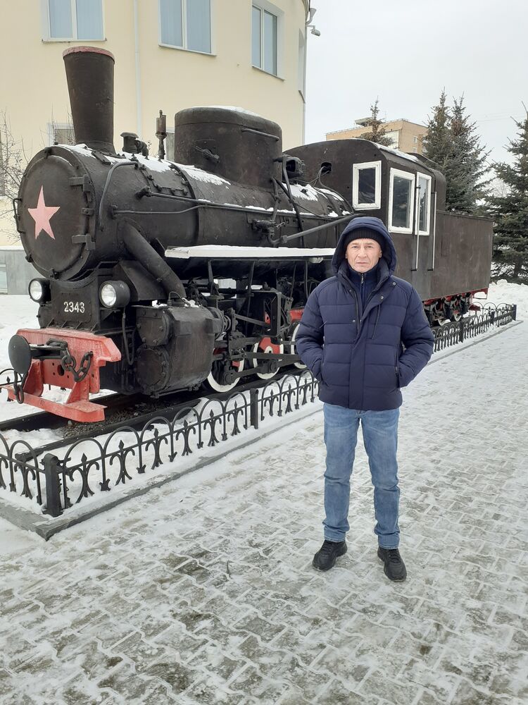  46701981  , 40 ,    