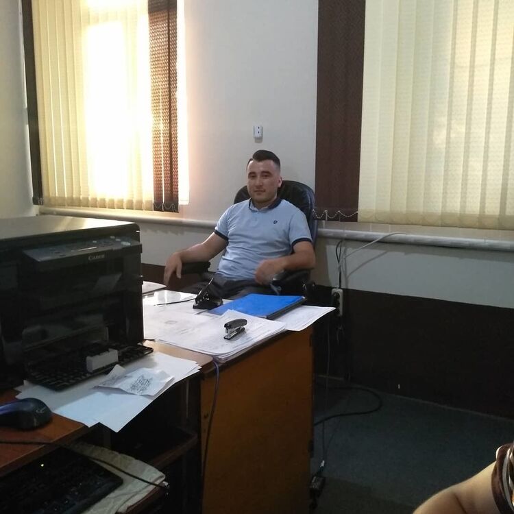  18808271  Abrorjon, 32 ,    