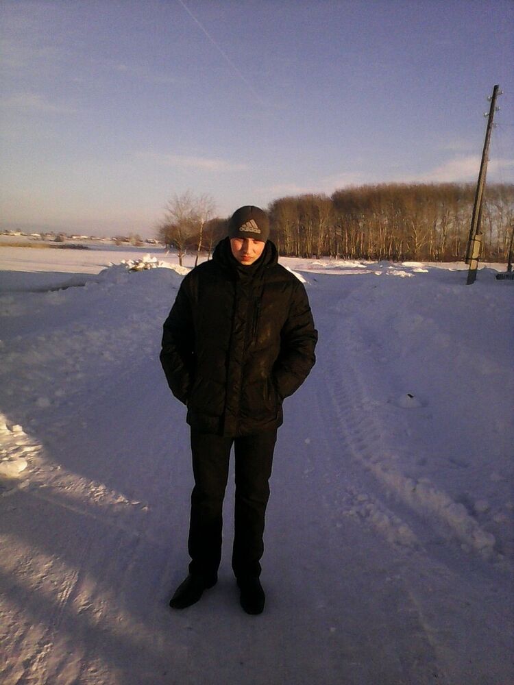  5927041  Sergei, 31 ,    