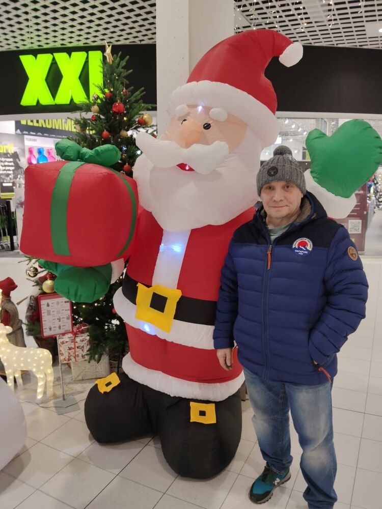  Harstad,   Andrey, 53 ,   ,   , c 