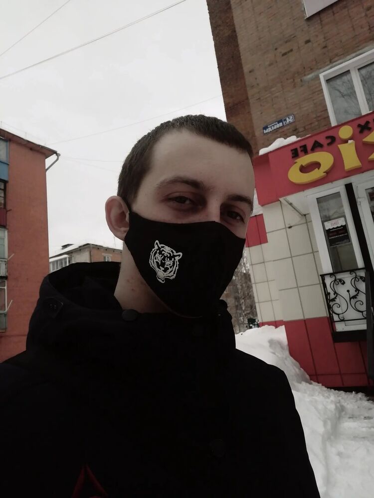  30503991  Vlad, 26 ,    