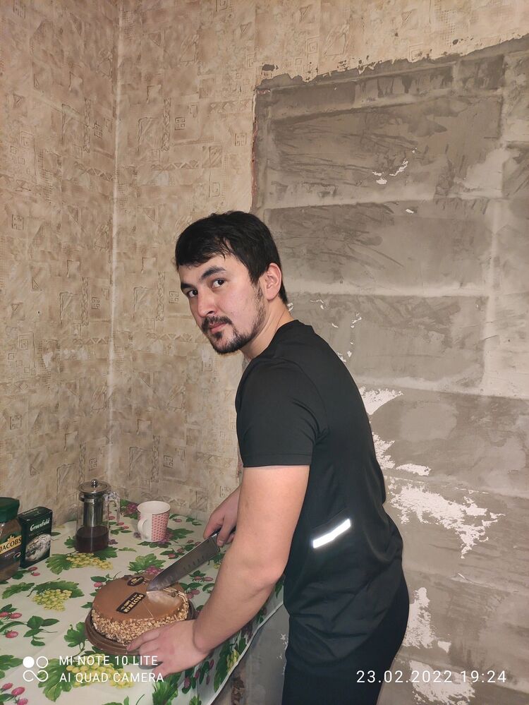  ,   Avazbek, 28 ,   ,   