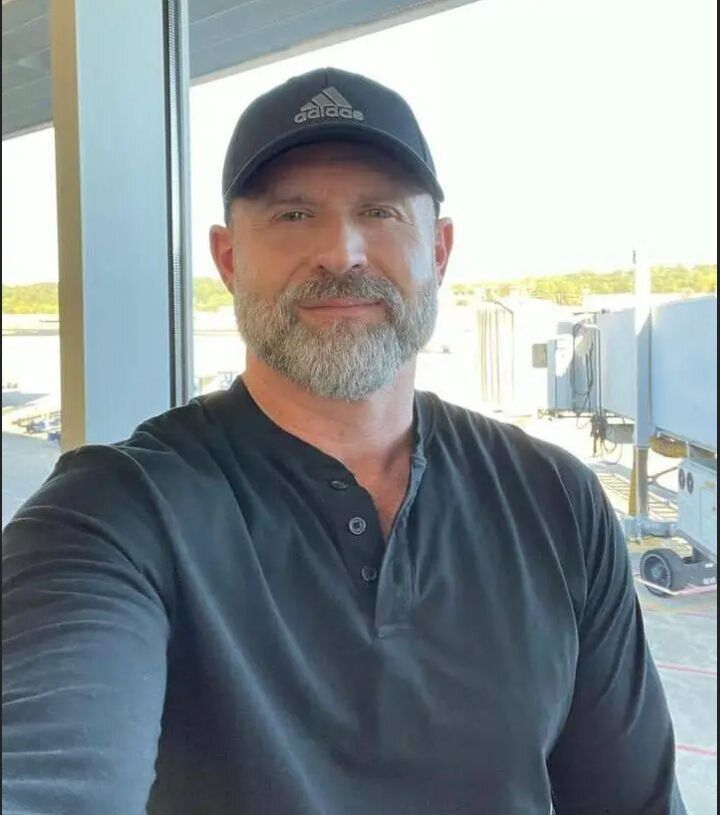  41296391  Henry, 57 ,    Ar Ram