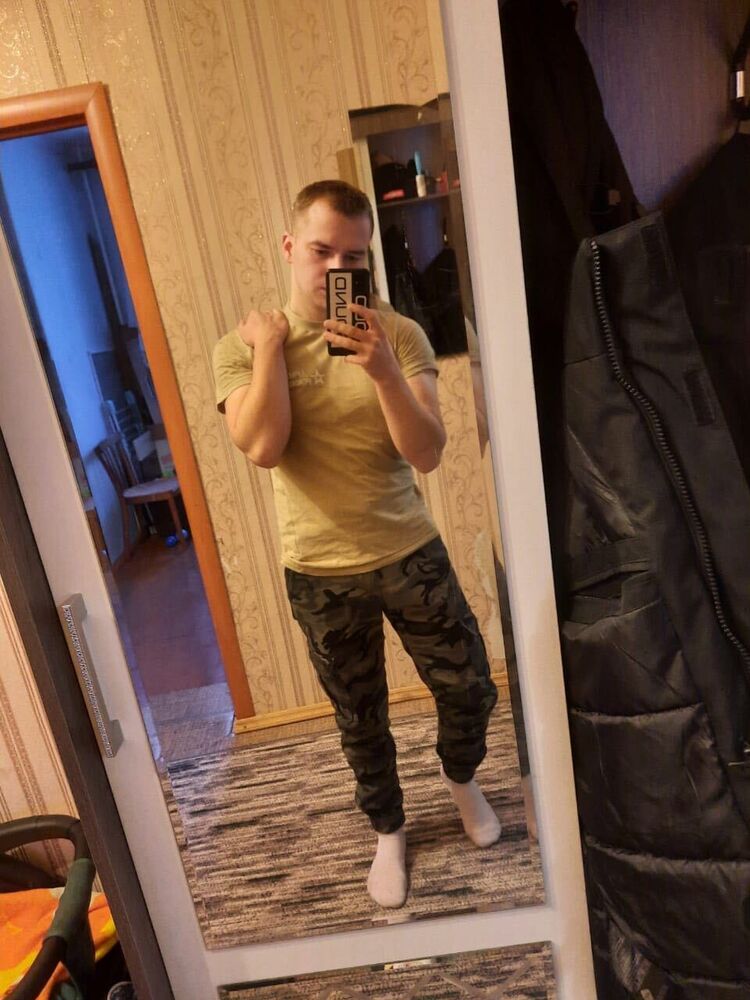  30999441  Leonid, 27 ,    