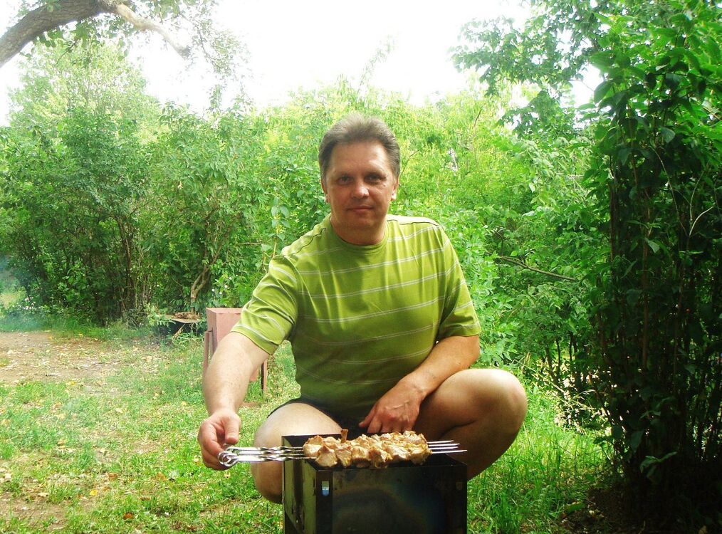  40504961  Oleg, 60 ,    