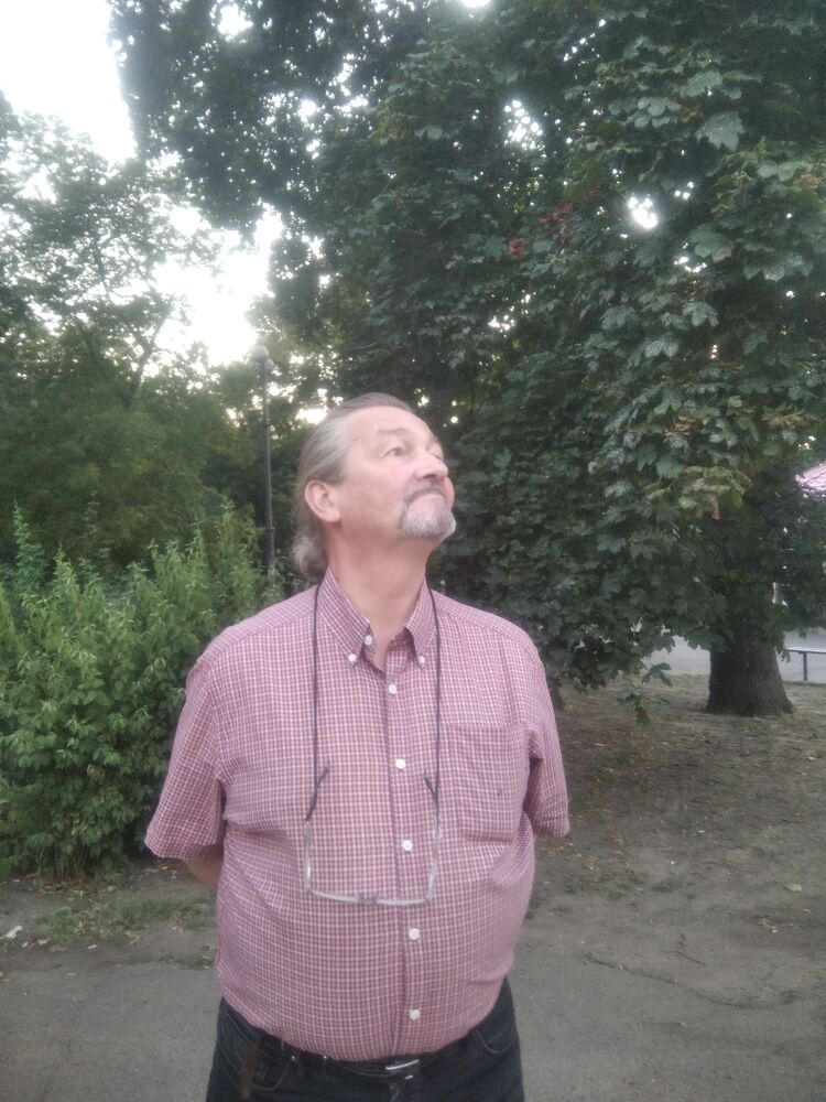  27085981  , 70 ,    