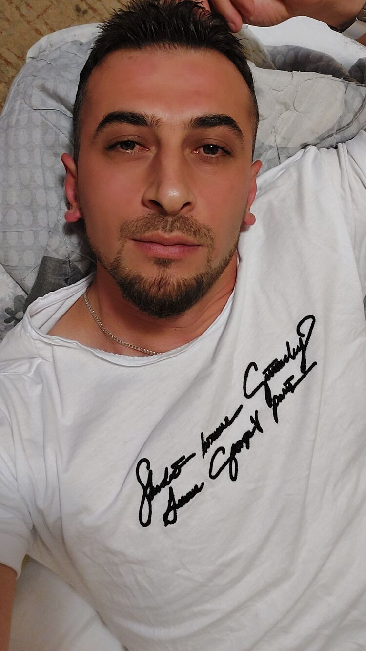  43364351  MuRaT, 37 ,    