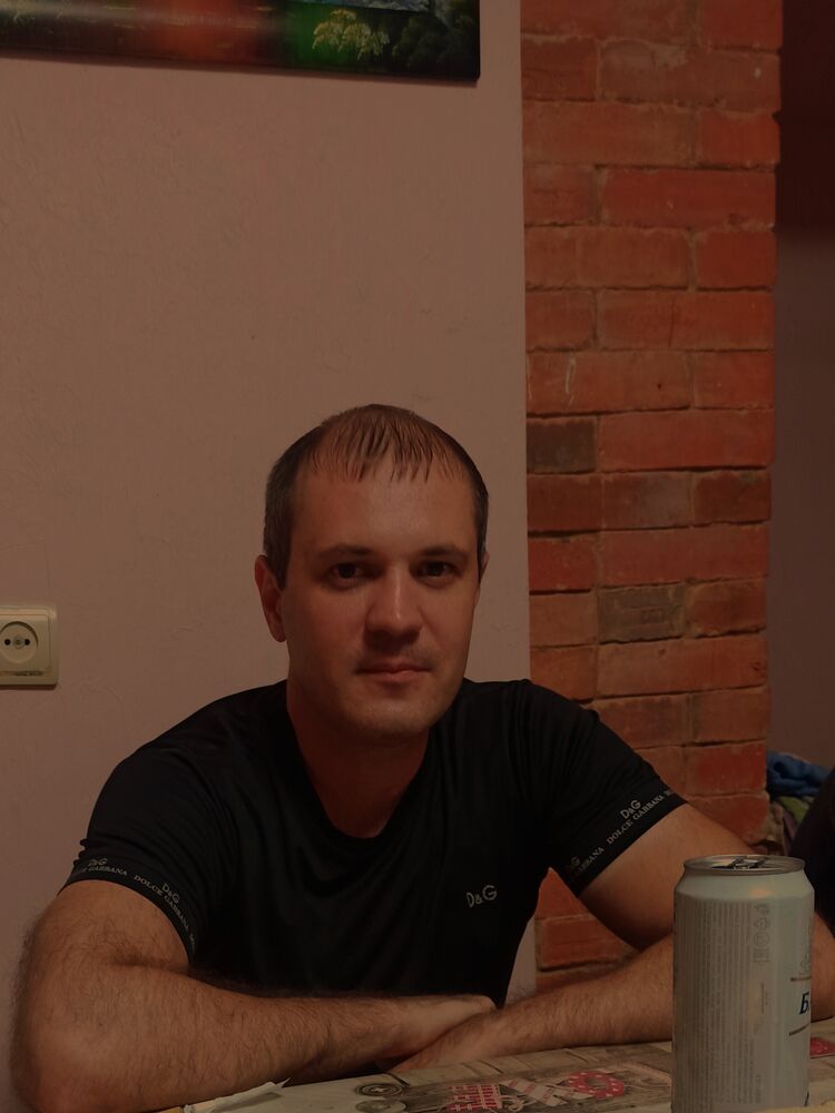  52546861  Denic, 38 ,    