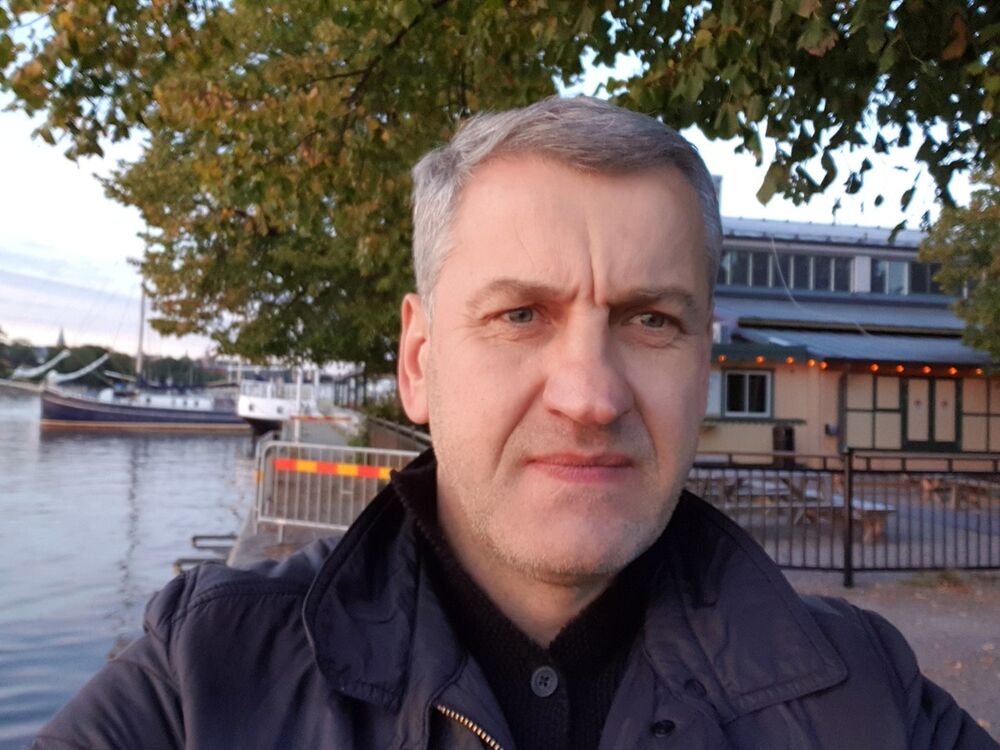  ,   Yaros, 54 ,     , c 