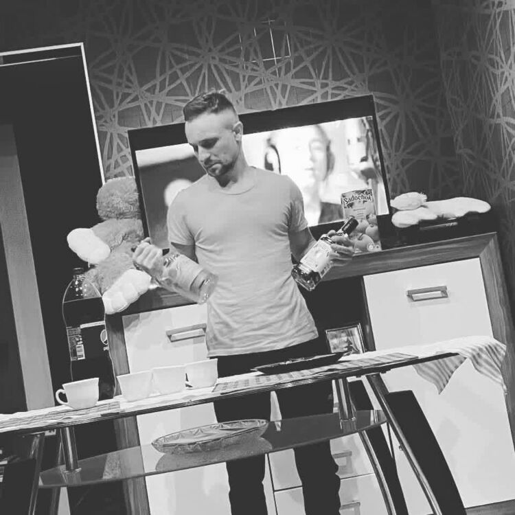  ,   Aleksey, 33 ,   ,   