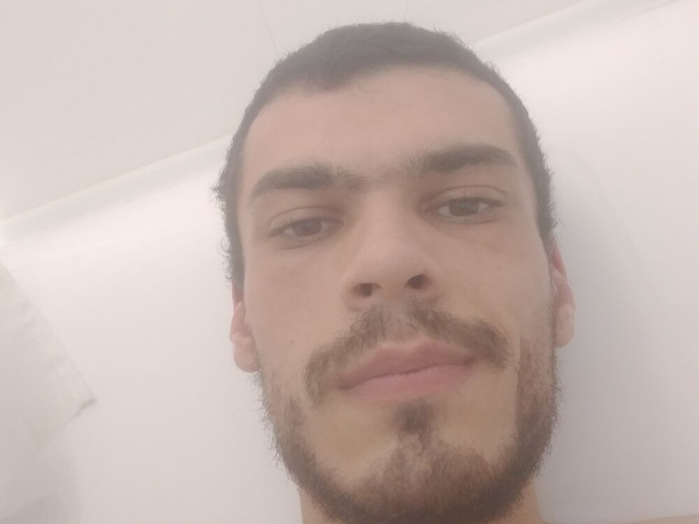 ,   Robert, 28 ,   