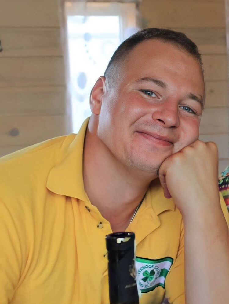  44268221  , 37 ,    -