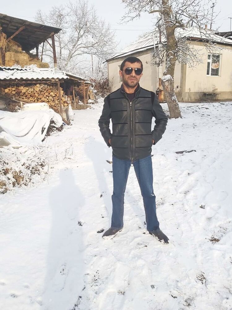  18752701  HOVHANNES, 38 ,    