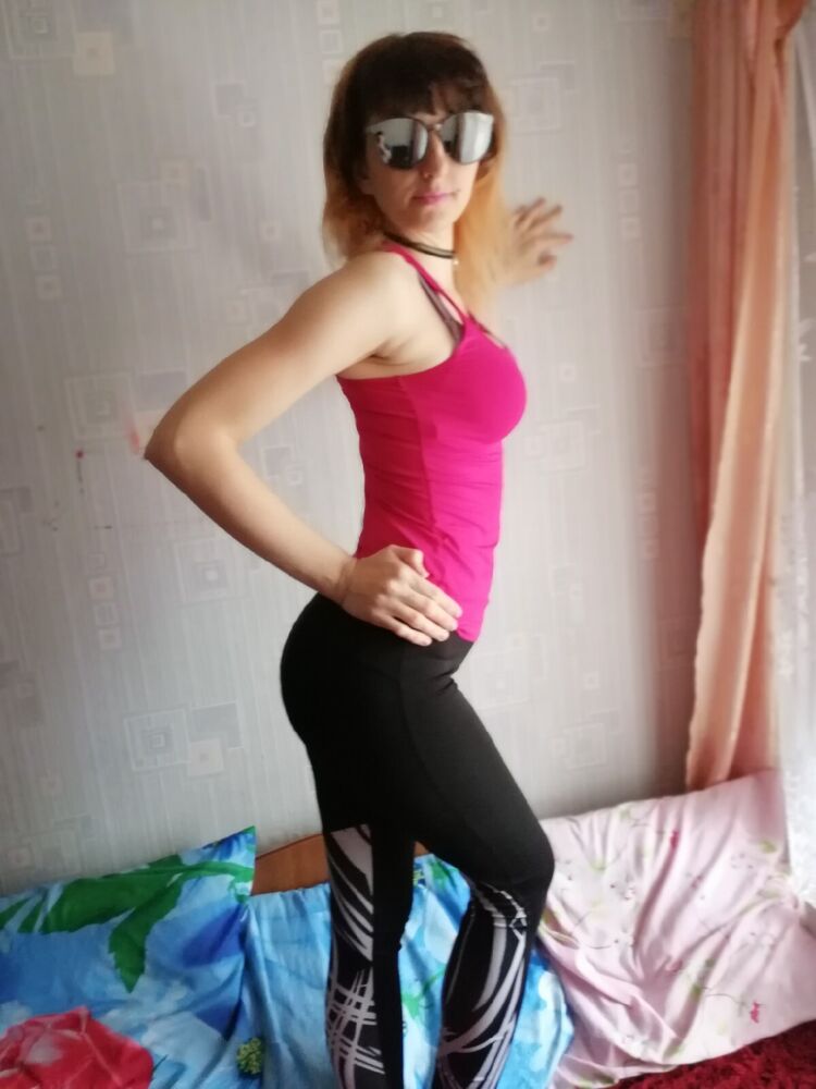  43671051  Roxie, 35 ,    