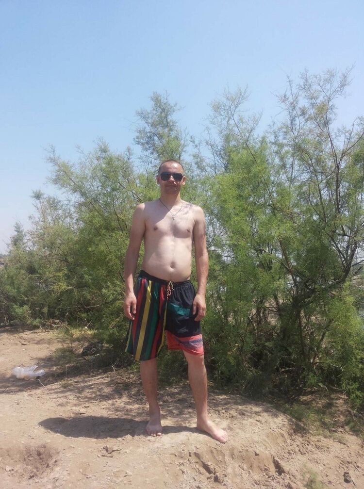  ,   Vitaliy, 40 ,   