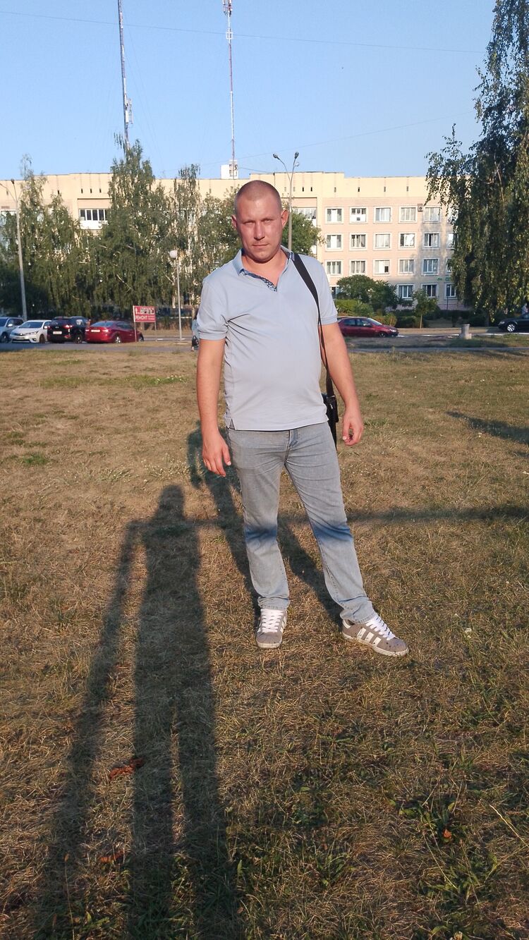 46043561  , 32 ,    